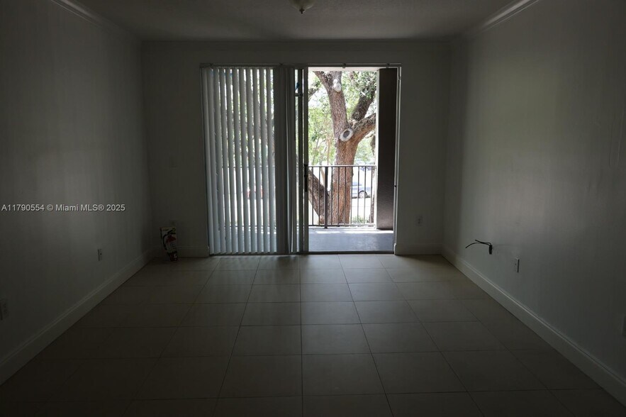 Building Photo - 6801 SW 44th St