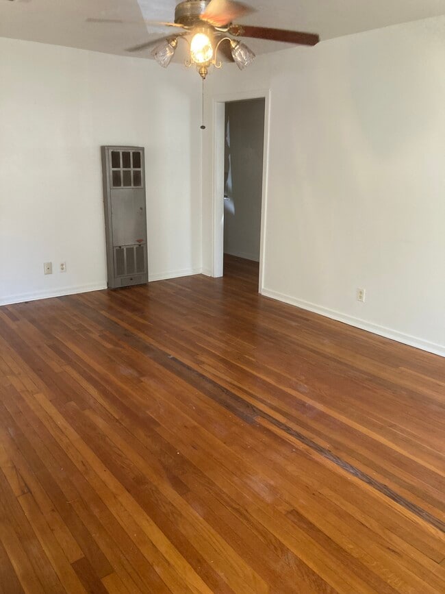 Building Photo - 2746 Mimosa Ave