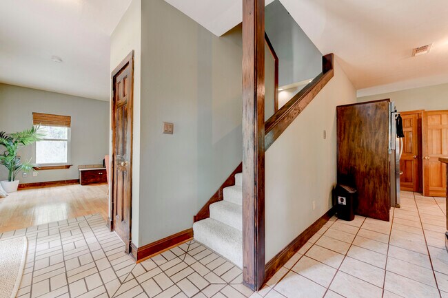 Building Photo - 13918 Hummingbird Ln