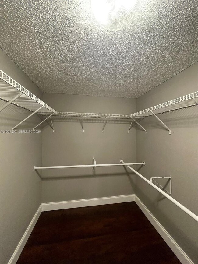 Building Photo - 5961 N Falls Cir Dr