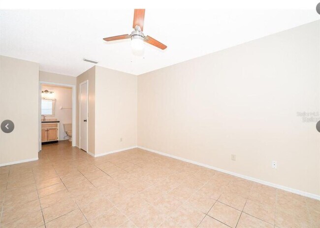 Building Photo - 4261 Pershing Pointe Pl