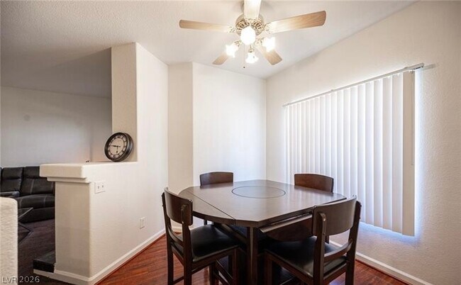 Building Photo - 6480 Annie Oakley Dr