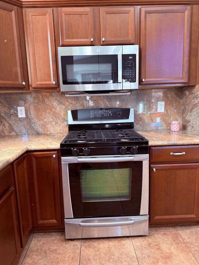 Building Photo - 18252 W Buena Vista Dr