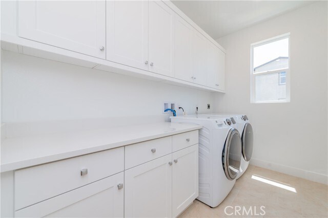 Building Photo - 446 Lobata