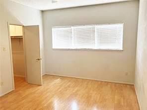 Building Photo - 806 W 24th St