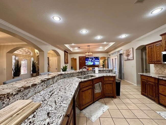 Building Photo - 5205 Greathouse Ave