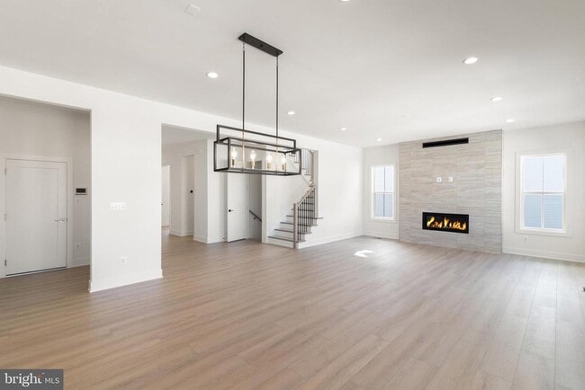 Building Photo - 853 N Manchester St