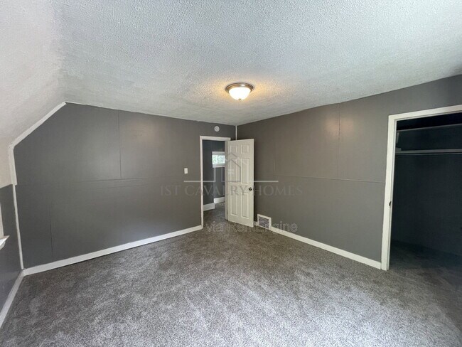 Building Photo - 730 Noble Ave