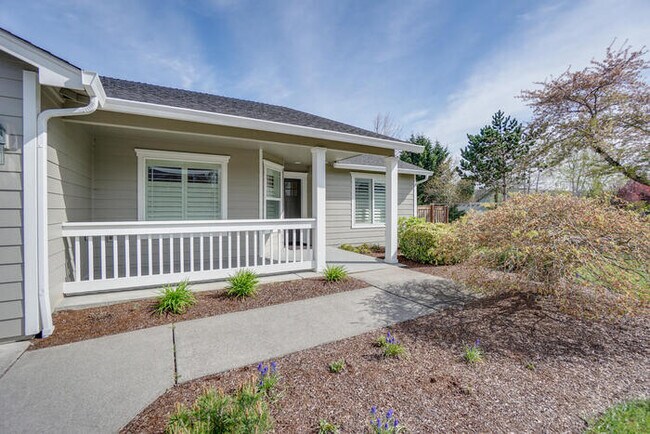 Building Photo - BEAUIFUL RAMBLER IN SOUTHVIEW HEIGHTS