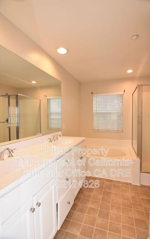 Building Photo - 33730 Willow Haven Ln
