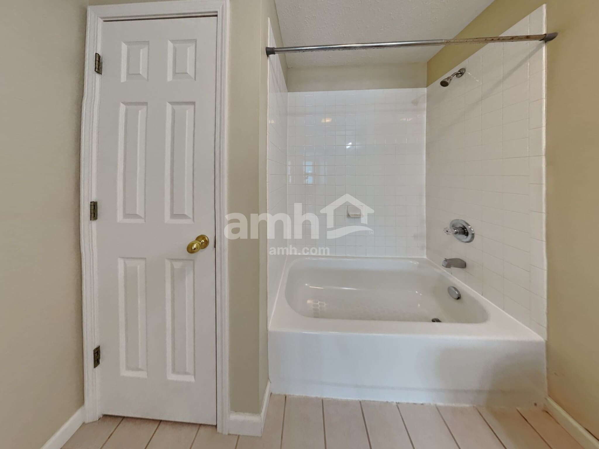 Building Photo - 529 Austrian Way