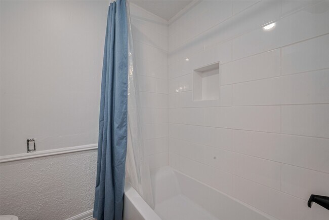 Building Photo - 2831 Thorne Creek Ln