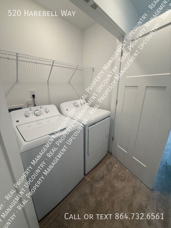 Building Photo - 520 Harebell Wy