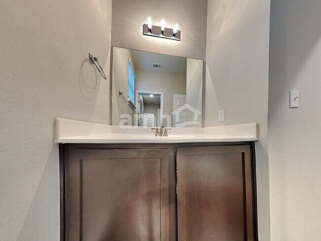 Building Photo - 5707 Gerard Dr