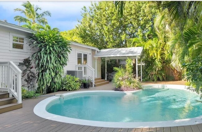 Building Photo - 2911 Seidenberg Ave