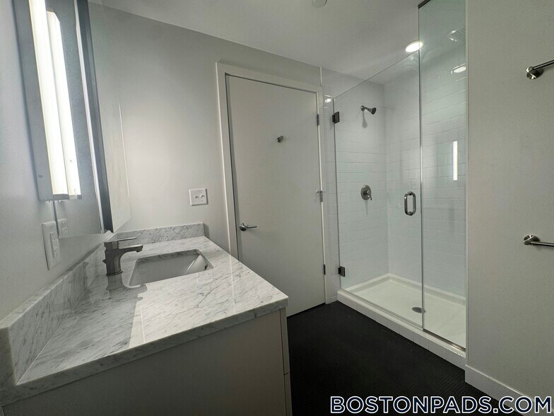 Building Photo - 55 Brighton Ave