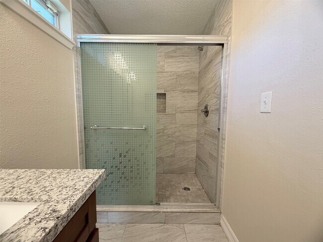 Building Photo - 2222 Sunset Trail