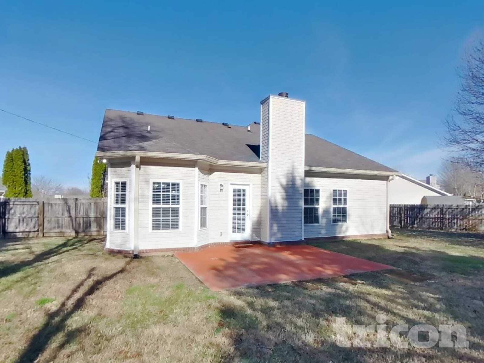 Building Photo - 3505 Flora Dr