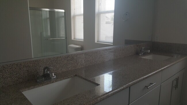 Building Photo - 1566 Tilman Ln