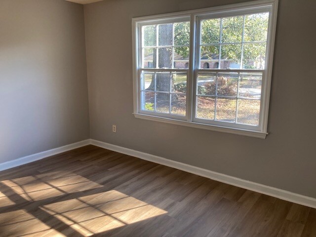 3 Bedroom 2 Bath Home for Rent with 1/3 acre yard in South Pinepoint Subdivision of West Ashley - 1934 Ivy Hall Rd