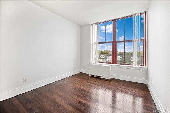 Building Photo - 1 Scarsdale Rd