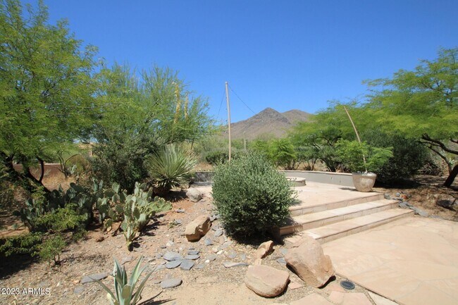 Building Photo - 5844 E Carefree Mountain Dr