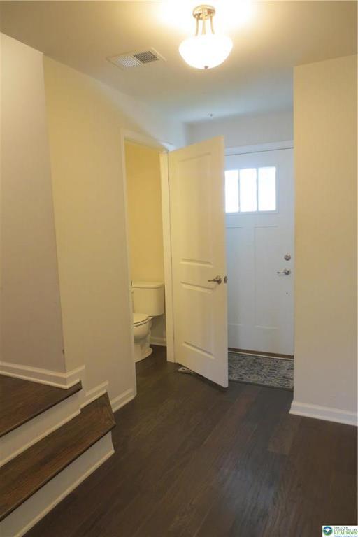 Building Photo - 2407 Cook Dr