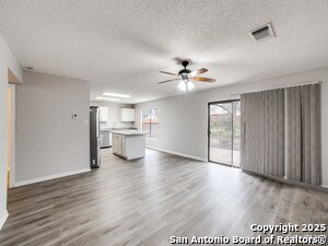 Building Photo - 7663 Aspen Park Dr