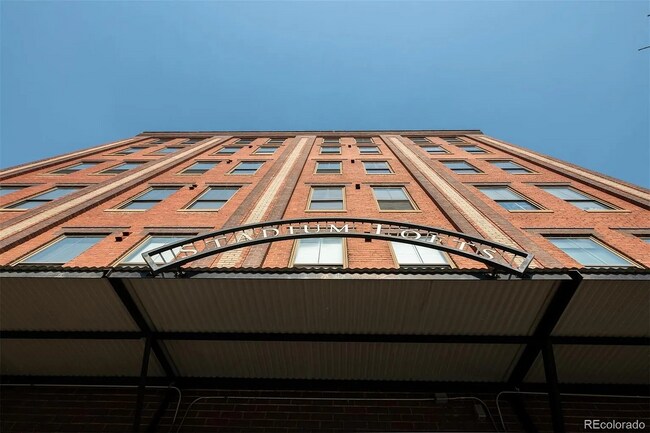 Building Photo - 2261 Blake St