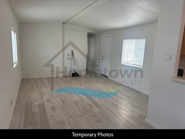 Building Photo - Relaxed Country Living in Athol – 2 Bed, 2...
