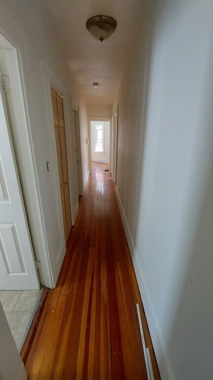 Building Photo - 7 Topliff St