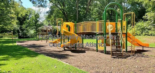 Building Photo - Rent a Community..Prime Location