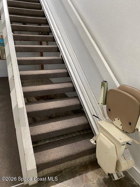 Building Photo - 9045 South Dr