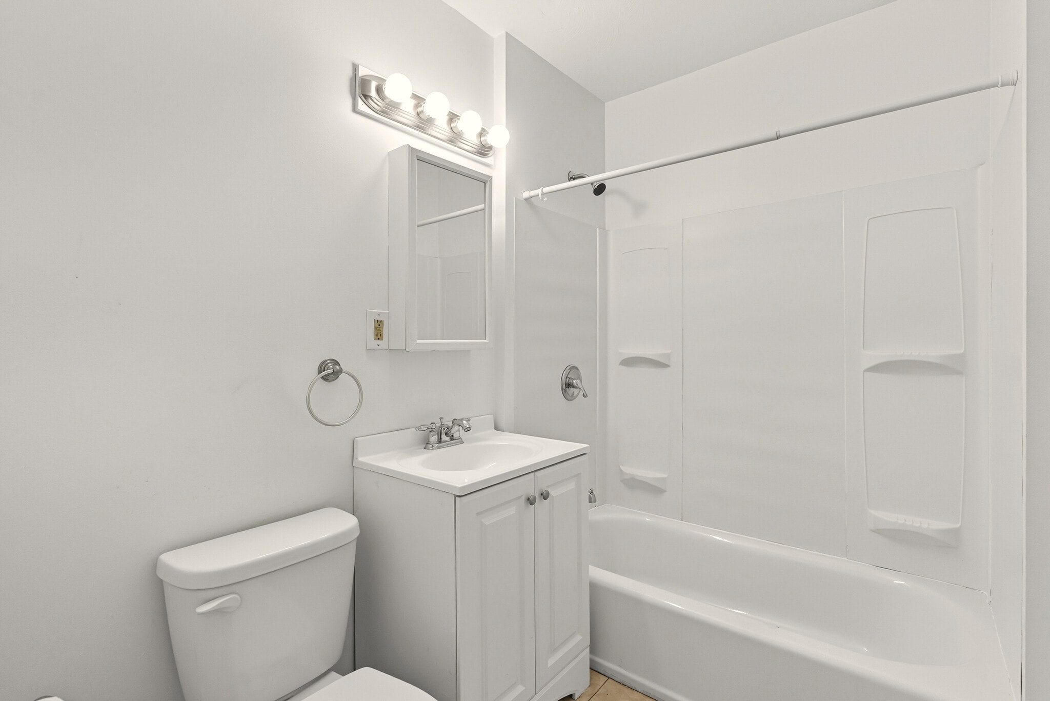 Building Photo - 1714 Castle Ave