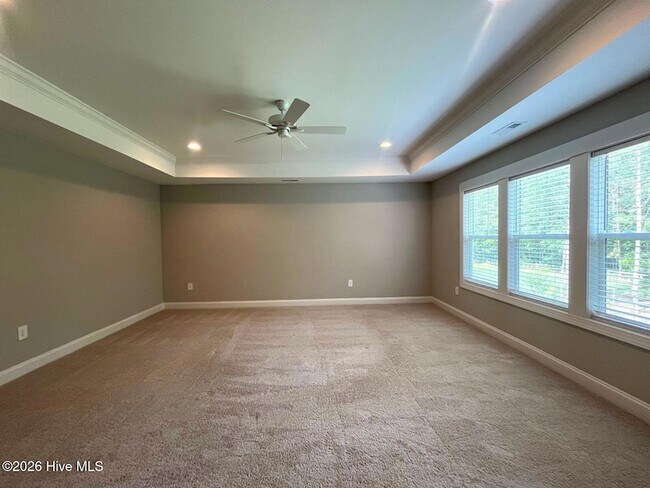 Building Photo - 404 Endicott Ct