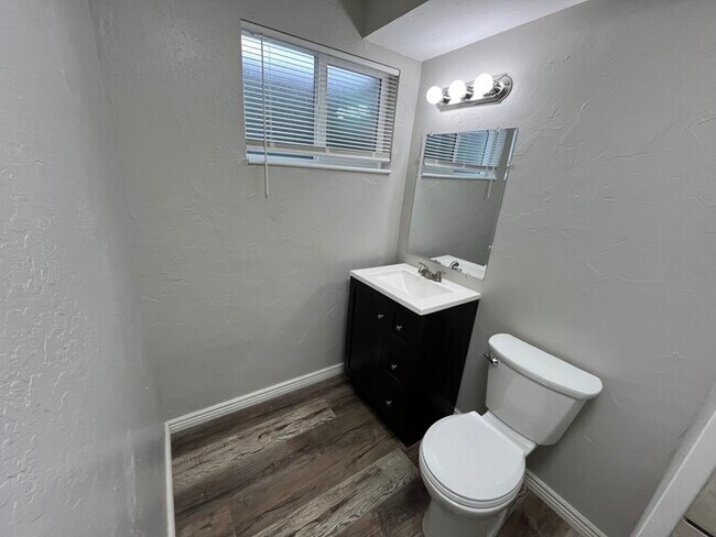 Building Photo - Remodeled Taylorsville 5 Bedroom!