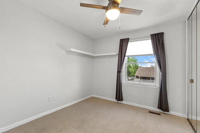 Building Photo - 2567 E 124th Pl