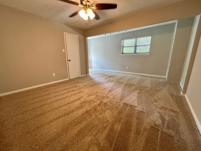 Building Photo - 2710 Timberjack Pl