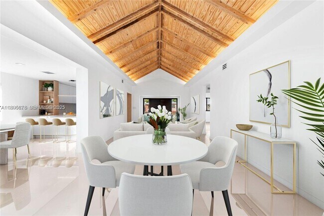 Building Photo - 120 NE 49th St