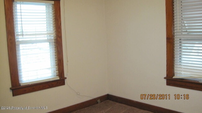 Building Photo - 1425 Church Ave