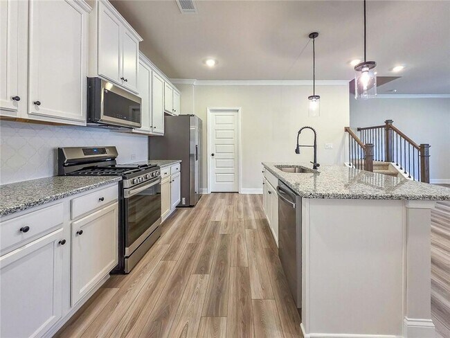 Building Photo - 3517 Iron Hearth Bnd