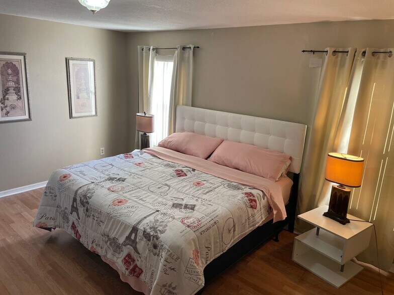 Building Photo - 2734 Rio Grande Trail