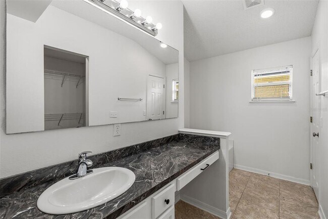 Building Photo - 16918 Corner Hill Ct