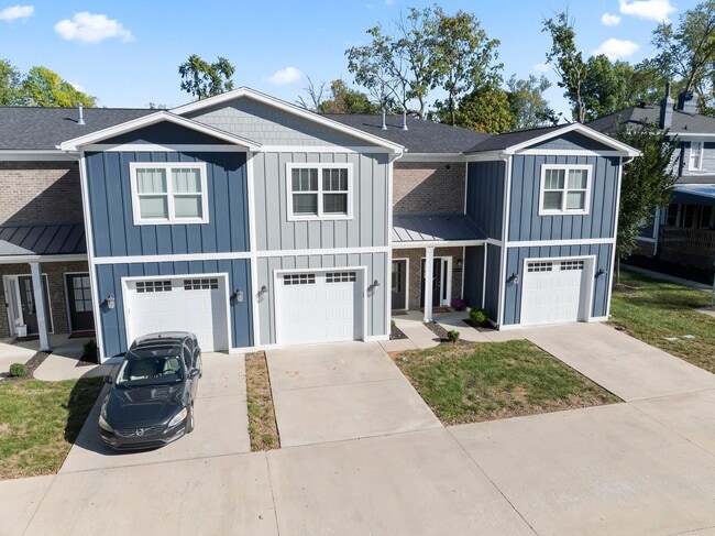 Building Photo - 2BR/2.5BA Townhouse For Rent in Houston Acres with first month 1/2 off!