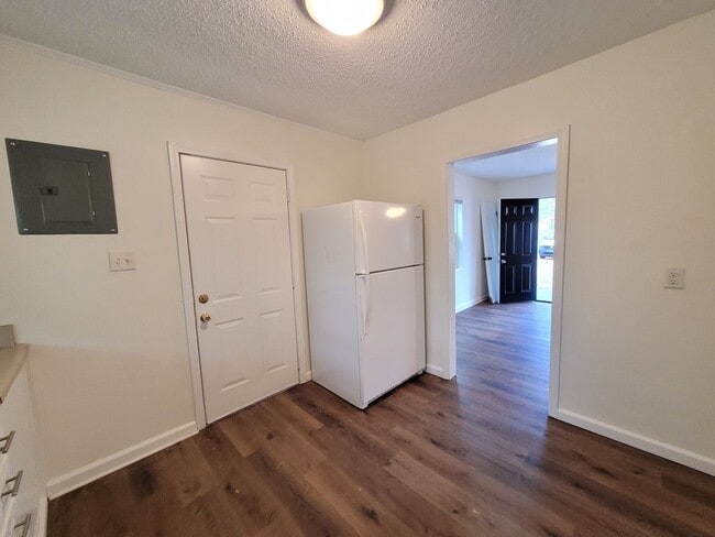 Building Photo - 925 N K St