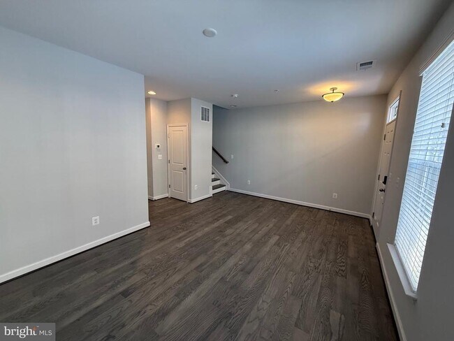 Building Photo - 620 Leigh Wy.