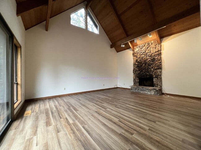 Building Photo - Beautiful 3 Bedroom, 2.5 Bathroom - Treehouse Sanctuary Home in Sausalito.