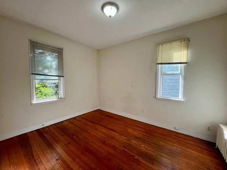 Building Photo - 49 Beech Glen St