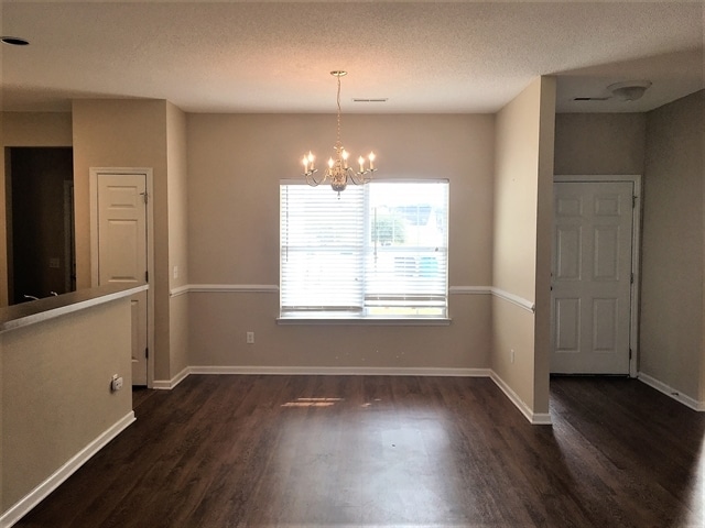 Building Photo - 111 Cassels Ln