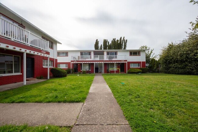 Building Photo - 13283 SE Oatfield Rd